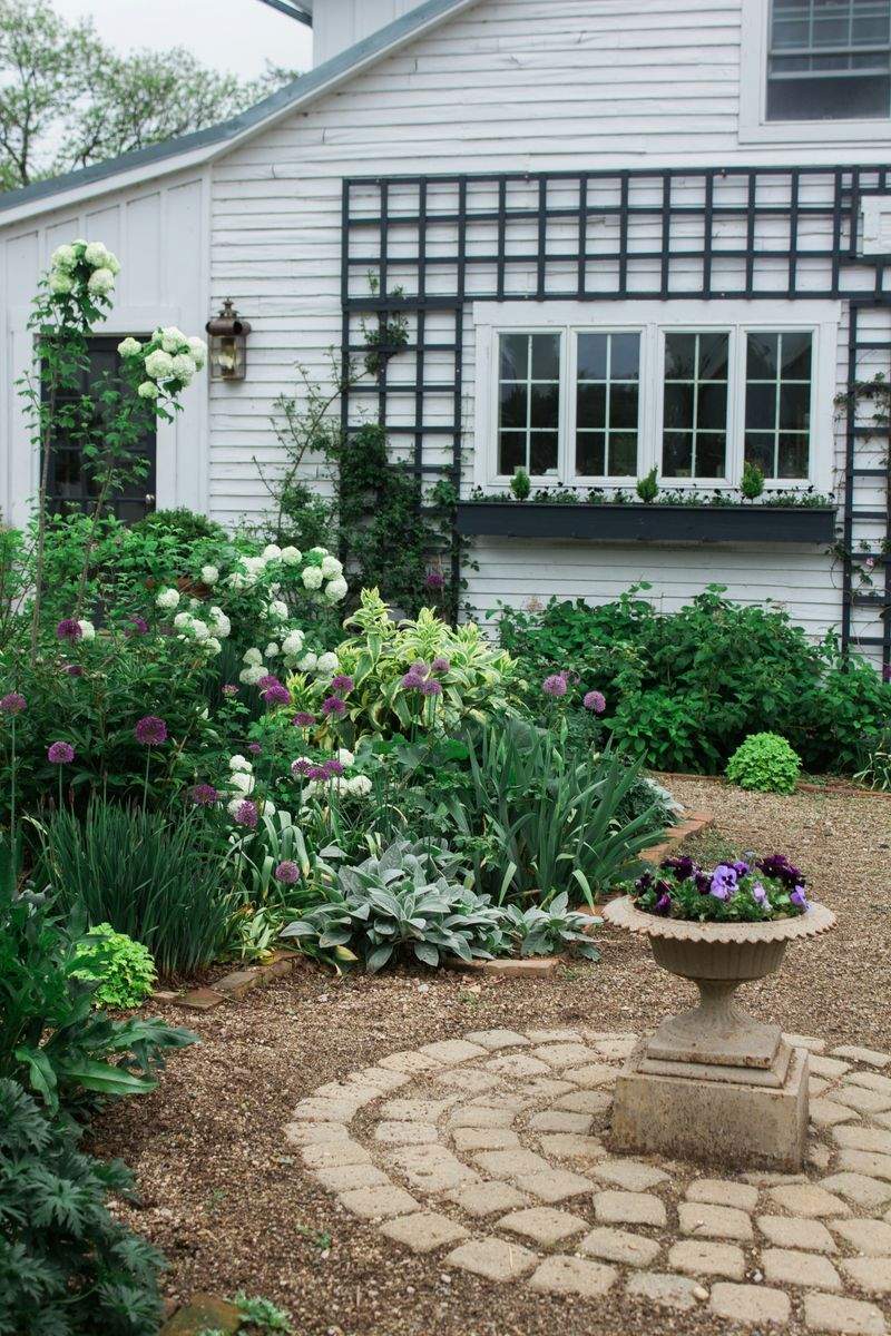 Lawn edging and bed maintenance